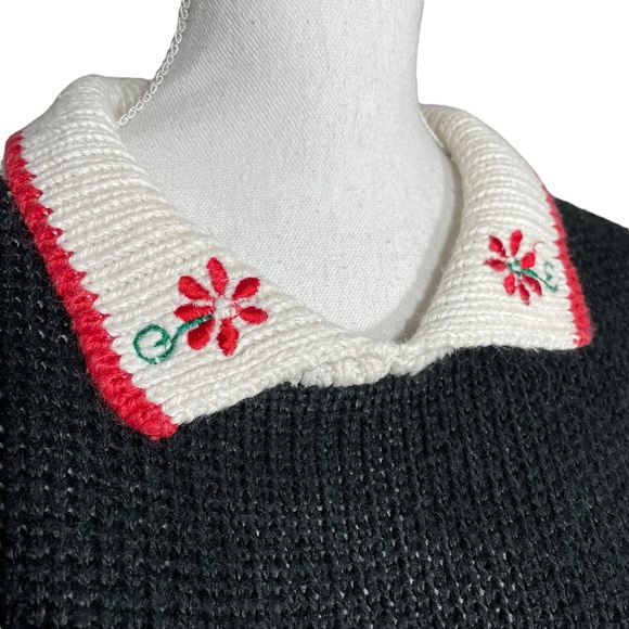 Santa Embroidered Sweater S Collared Floral Presents Vintage Knit Textured - Picture 2 of 14